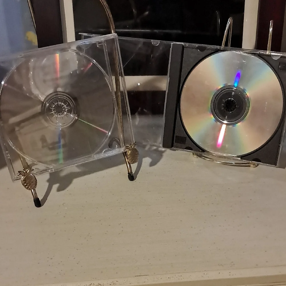 Microsoft Windows 98 CD Collection with Black and Silver Accents